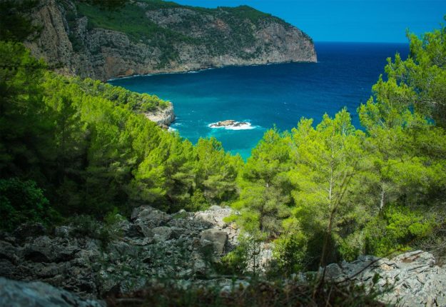 10 beste routes om Ibiza te verkennen met een huurauto Die 10 besten Routen, um Ibiza zu erkunden. Mit Autos Mari Mietwagen,