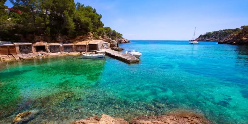 Descubre Santa Eulalia en Ibiza con Autos Mari