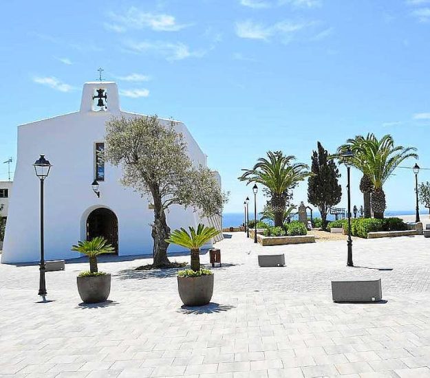 es-cubells-huurauto’s Ontdek Es Cubells met uw huurauto