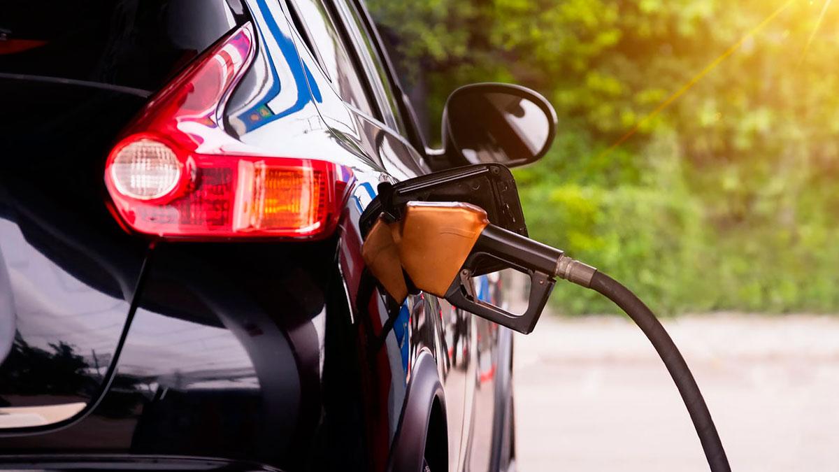 evitar el sobrecoste de combustible en el alquiler de coches Ibiza