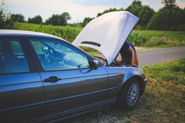 Qué hacer si el coche de alquiler sufre daños durante tu estancia en Ibiza